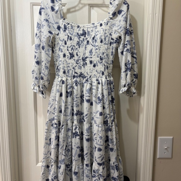Smocked midi dress - Picture 2 of 4